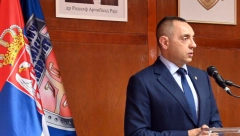 MINISTAR VULIN ODGOVORIO POSLANIKU MIKETIĆU: Za dilovanje dileri i ubice optužuju onog ko ih je uhapsio, a sa njima i Miketić, sličan se sličnom raduje