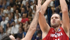 HRVAT POKUŠAVA DA SE OPERE Bogdanović objasnio šta se desilo kod promašenog bacanja