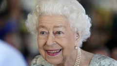 OTKRIVENO Kraljica Elizabeta nije htela da pomogne Novaku, a o Rodžeru Federeru je znala sve