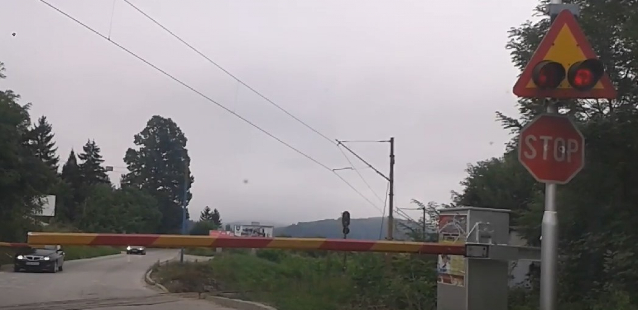"NIJE VOZ BICIKLA!" Upozorenje mašinovođa - ako ste na pruzi i vidite voz ostaje vam samo jedno!