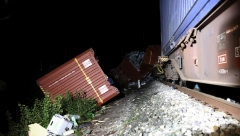DETALJI NESREĆE U HRVATSKOJ: Putnički voz udario u teretni, na semaforu bilo crveno (FOTO)