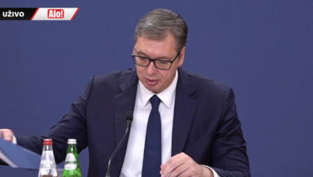 "MLEKA I ŠEĆERA IMA DOVOLJNO" Vučić: Ljudi kupuju enormne količine bez ikakvog razloga