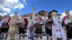 "PRAŠTAMO ALI NE ZABORAVLJAMO" Patrijarh Porfirije sluzio liturgiju u manastiru u Jasenovcu (FOTO/VIDEO)