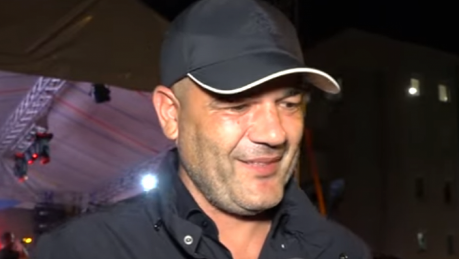 SARAJEVSKE ULICE UKRAŠENE SRPSKIM TROBOJKAMA Predsednik opštine Budva Milo Božović u poseti kod Marinka Božovića i Darka Babalja u Istočnom Sarajevu (VIDEO)