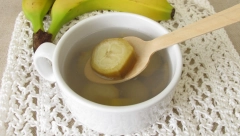 UMIRUJE SRCE I REŠAVA NESANICU Skuvajte čaj od banane, ali za pun efekat obavezno dodajte ovaj začin