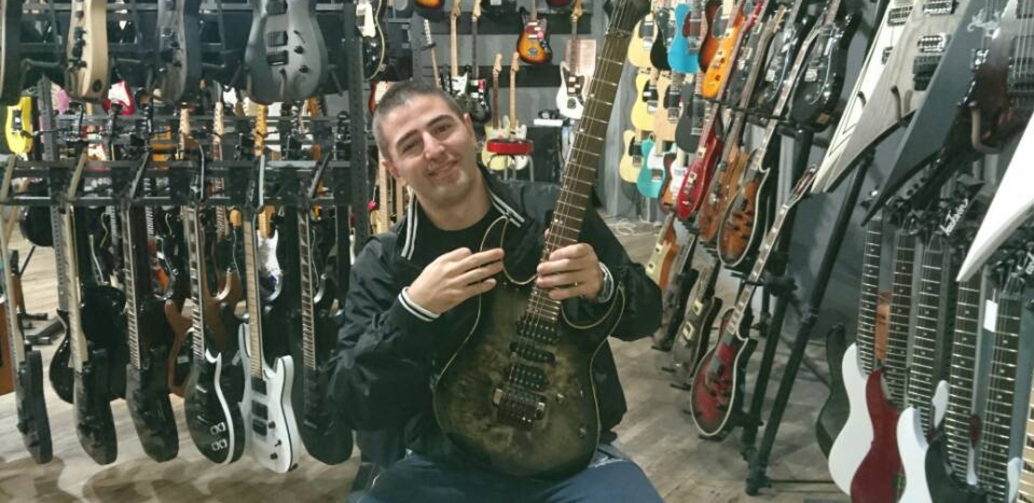 POTRESNI DETALJI IZ ŽIVOTA STRADALOG GITARISTE: Ivan pre četiri godine otišao u Italiju jer je želeo da živi s majkom!