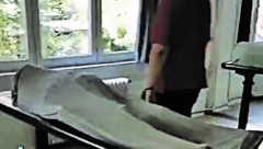 ŽURKA PORED LEŠEVA Morbidno! Grupa majstora napravila zabavu na Medicinskom fakultetu