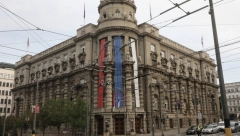 SRBIJA OBELEŽAVA DAN SRPSKOG JEDISNTVA, SLOBODE I NACIONALNE ZASTAVE Na zgradi Vlade i Predsedništva  istaknuta trobojka (FOTO)