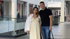 POHVALILA SE PRATIOCIMA Petar Mitić priredio supruzi romantično iznenađenje, IVANA ODUŠEVLJENA (FOTO)