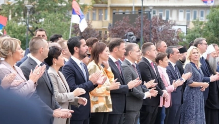SINIŠA MALI: Danas smo obeležili Dan srpskog jedinstva, slobode i nacionalne zastave (FOTO)