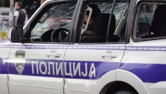ŽESTOKA NESREĆA NA AUTO-PUTU KOD "ZMAJA" Reno podleteo pod kamion, stvorile se velike gužve (FOTO)