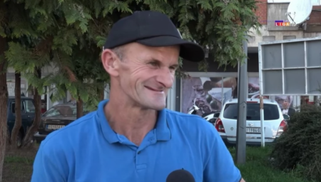 DOBRIVOJE JE OTAC ŠESTORO DECE Jedno od njih mu se rodilo kod kuće, sam je bebu uhvatio i umio!