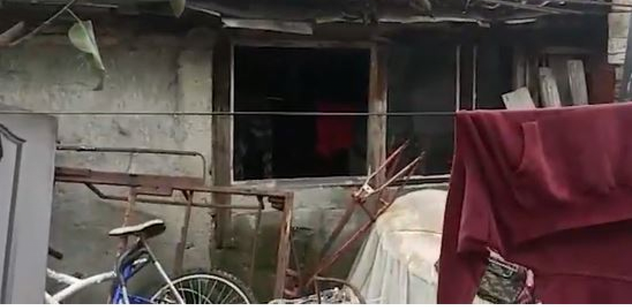 ODMOTAVA SE KLUPKO MONSTRUOZNOG ZLOČINA U ZEMUNU Smrskao je ženi glavu, krvi je bilo svuda po kući (FOTO)