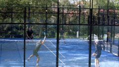 HUMANOST NA DELU Vanja Udovičić podržao turnir u padelu, Siniša Mali se oprobao na terenu