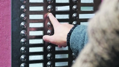 DRŽAVA DAJE ŠANSU, PLATA DO 300.000 DINARA! Proverite da li je vaše ime na spisku, neće biti pozivanja telefonom!