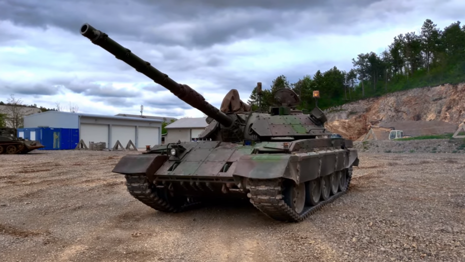 DRAMA ZBOG SLOVENIJE NATO šalje sumnjive tenkove u Ukrajinu