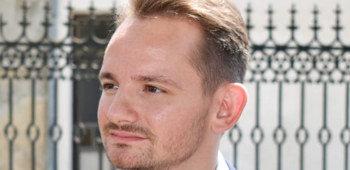 Stefan Krkobabić: Predsednik Vučić na braniku nacionalnih i državnih interesa, odlučan i nepokolebljiv