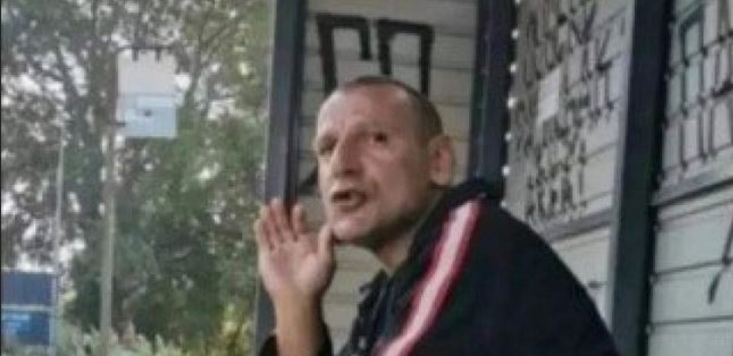 BEOGRADSKI MANIJAK PRAVIO HAOS NA SUĐENJU i URLAO  "Hoćete da me napravite ludim, odstranite mog advokata, ne treba mi! "