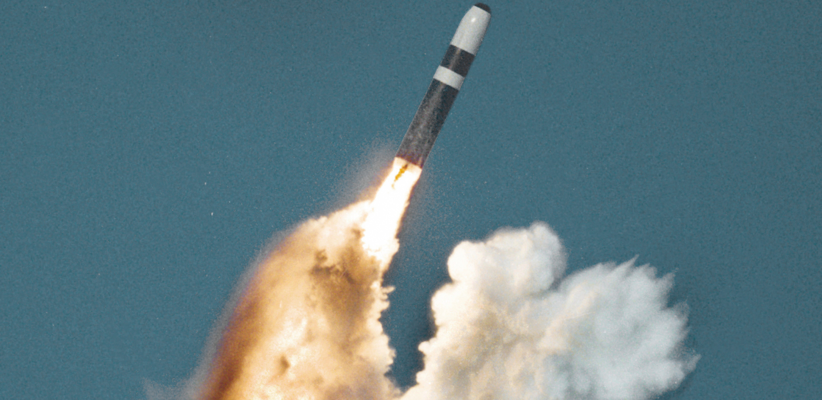 PRIŠUNJAJ SE, ISPALI I BEŽI! Sjedinjene Američke Države raspolažu veoma opasnim verzijama nuklearnog naoružanja