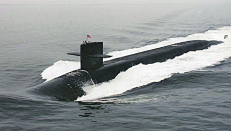 BEZ KOMENTARA DETALJA VOJNE OPERACIJE Izbio požar na britanskoj nuklearnoj podmornici - evo šta je proglasio kapetan nakon izranjanja