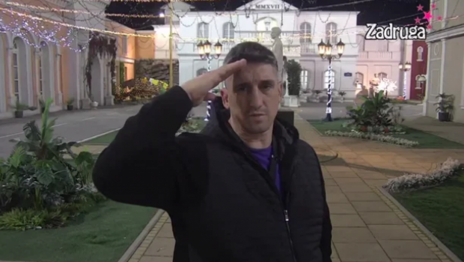NEMA DALJE Kristijan ljubio i mirisao donji veš svoje verenice, javnost zgrožena (VIDEO)
