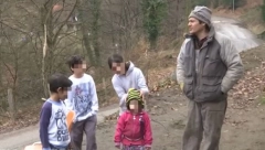 KUMA PORODICE AMETOVIĆ IZ MALOG ZVORNIKA Jedan od dečaka se probudio i rekao mi: U kući su svi mrtvi!