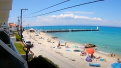 PEFKOHORI PUN SRBA U SEPTEMBRU Poskidali se kao da je sredina jula, pa požurili na plaže