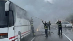UŽAS KOD ŠAPCA Autobus pun putnika se zakucao u šleper!