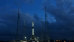LANSIRANA SA KOSMIČKOG BRODA NOSAČA FALKON 9 Raketa Spejs Eks ponela 52 satelita u svemir