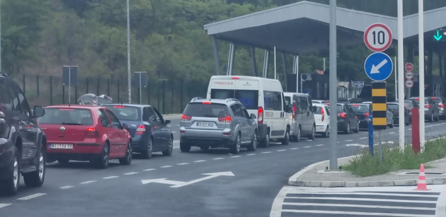 OČEKUJU SE GUŽVE U SAOBRAĆAJU Moguća zadržavanja na graničnim prelazima