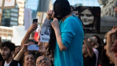 HAOS U IRANU - BRUTALNO UBIJENE DEVOJKE POSTALE NOVI SIMBOL PRKOSA Ne žele da nose čador, da idu kod ginekologa po potvrdu o nevinosti