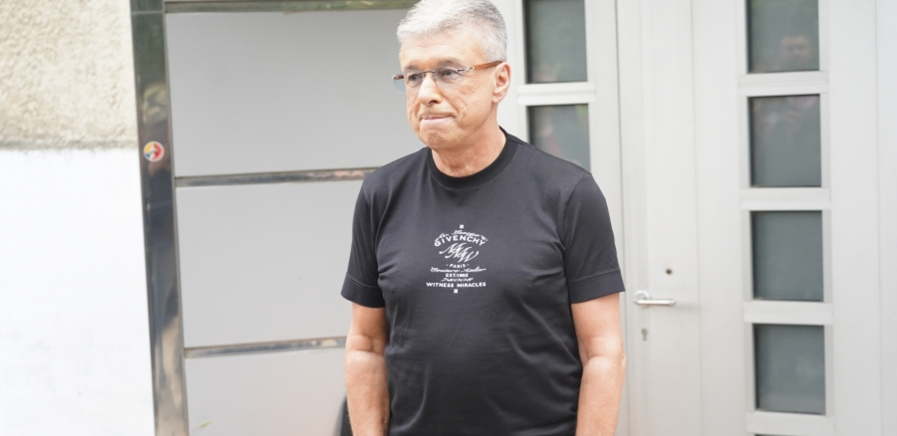 SKANDAL! POPOVIĆ SE POSVAĐAO SA PEVAČEM Saša se razbesneo usred emisije, saznao ko mu radi iza leđa