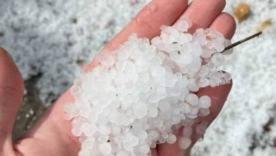 VELIKO NEVREME U SRBIJI Padao grad veličine graška (FOTO)