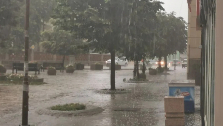 USKORO KREĆE NEVREME, TAMNI OBLACI SE NADVILI NAD SRBIJOM Meteorolozi najavili pljuskove