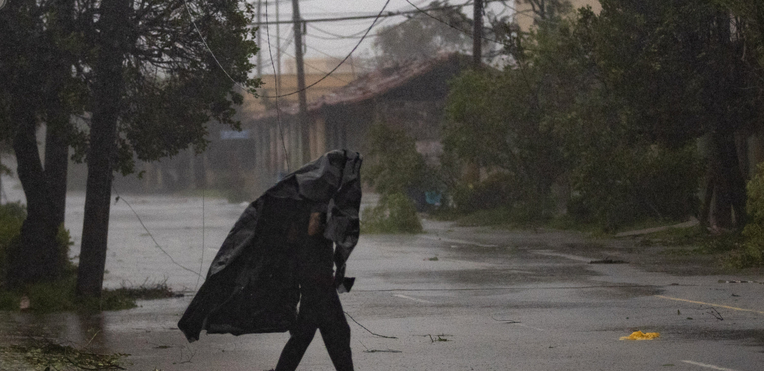 SRBIJI PRETI OPASNO NEVREME! UPALJEN CRVENI METEOALARM Posebno upozorenje izdato za Beograd