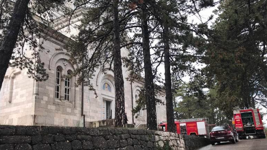 ČUDO U HRAMU SVETOG VASILIJA Buknuo požar, a onda se desilo nešto neverovatno (FOTO)