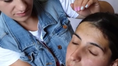 DIGLI SU SE LEKARI ŠIROM SVETA: Devojka je medicinski fenomen, evo šta iz njenih očiju izlazi umesto suza