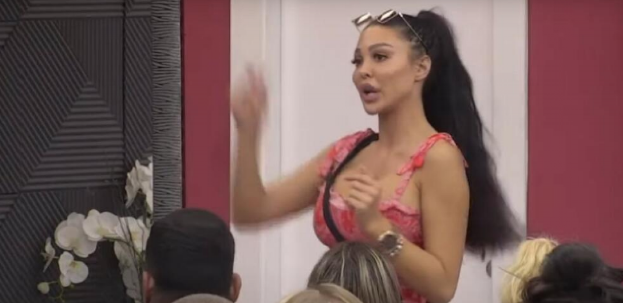 KAO UTVARA GLEDA U MENE Maja Marinković otkrila sve o Ćertiću i njegovim emocijama, pa spomenula nju