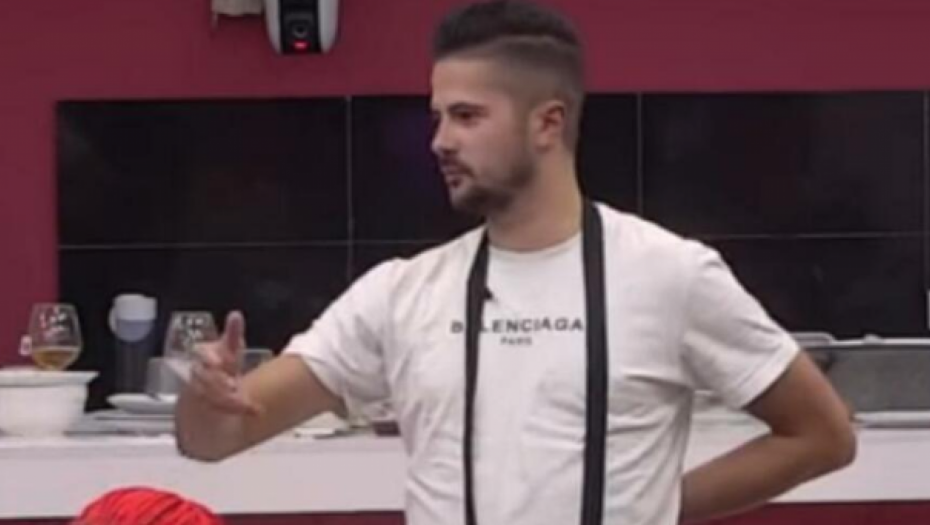 NE BIH REKLA, KUNEM TI SE Bilal van sebe od besa, boji se da ova zadrugarka ne otkrije njegovu tajnu