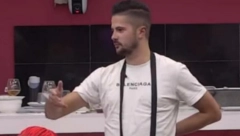 NE BIH REKLA, KUNEM TI SE Bilal van sebe od besa, boji se da ova zadrugarka ne otkrije njegovu tajnu