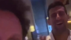 NOVAK PRASNUO U SMEH KADA JE ČUO NJEGOVO IME "Novače, zamisli nekoga na slovo M", neverovatna scena u koju je umešana i Jelena (VIDEO)