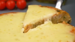PITA IZ TIGANJA SAMO ZA PRAVE GURMANE Sa krompirom, belim mesom sirom koji se razvlači sa svih strana!