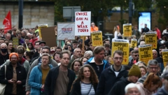 BRITANCI DOTAKLI DNO Deca dolaze gladna u školu, a sada će se i smrzavati