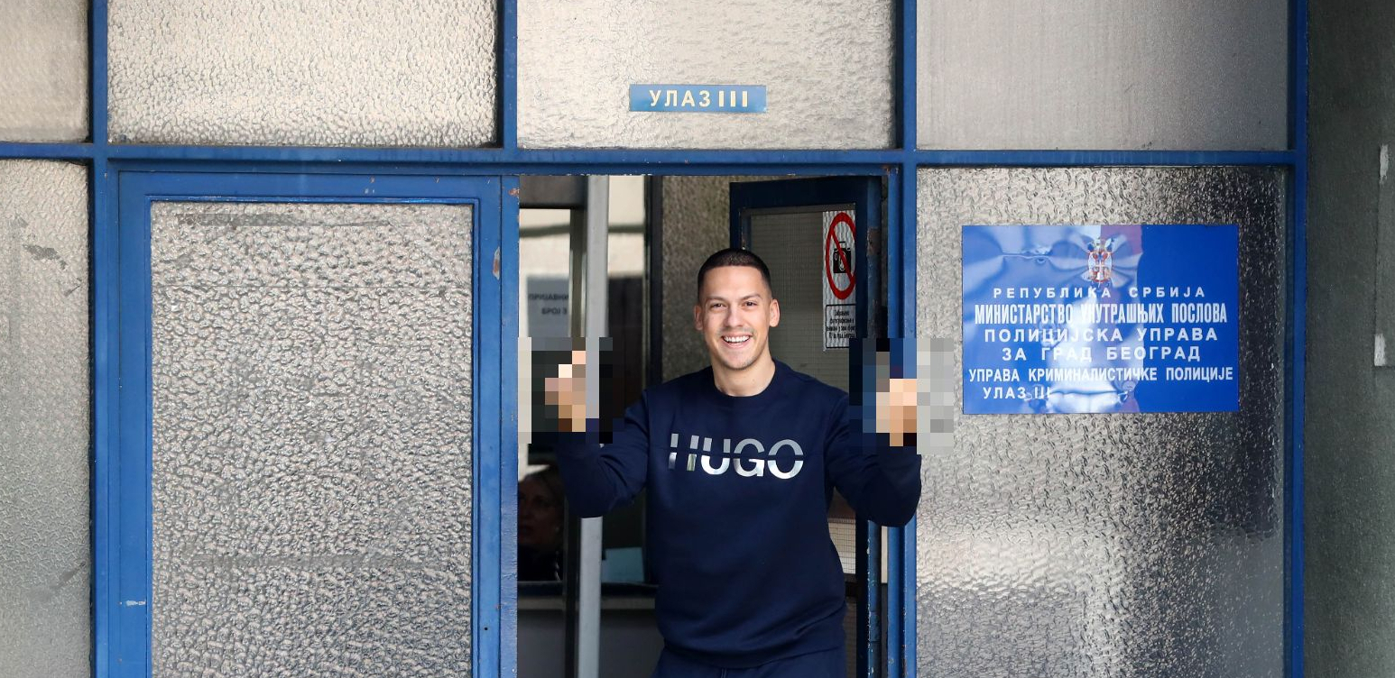 HAOS ISPRED POLICIJSKE STANICE Baka Prase saslušan zbog droge, a onda vređao Mitrovića (VIDEO)