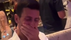 VIDEO JE CEDULJICU I OSTAO U ŠOKU Novak je zbog ovoga opsovao, nije mogao da veruje šta mu se desilo (VIDEO)