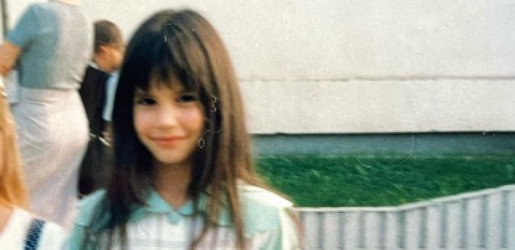 PREPOZNAJETE LI GLUMICU SA FOTOGRAFIJE? Obožavate je u najpopularnijoj seriji u Srbiji, a krasi je nestvarna lepota (FOTO)