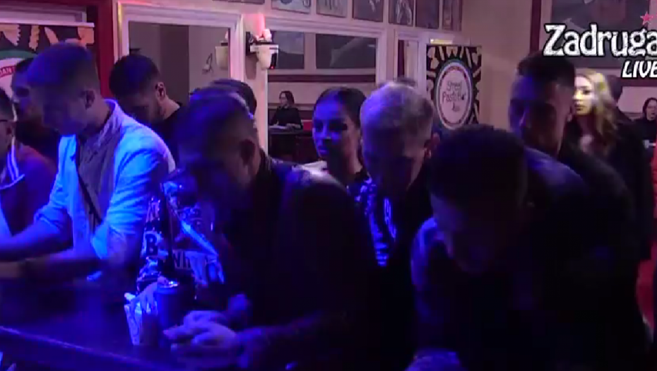ŽURKA JE POČELA Sprema se haos, zadrugari već stigli da se posvađaju