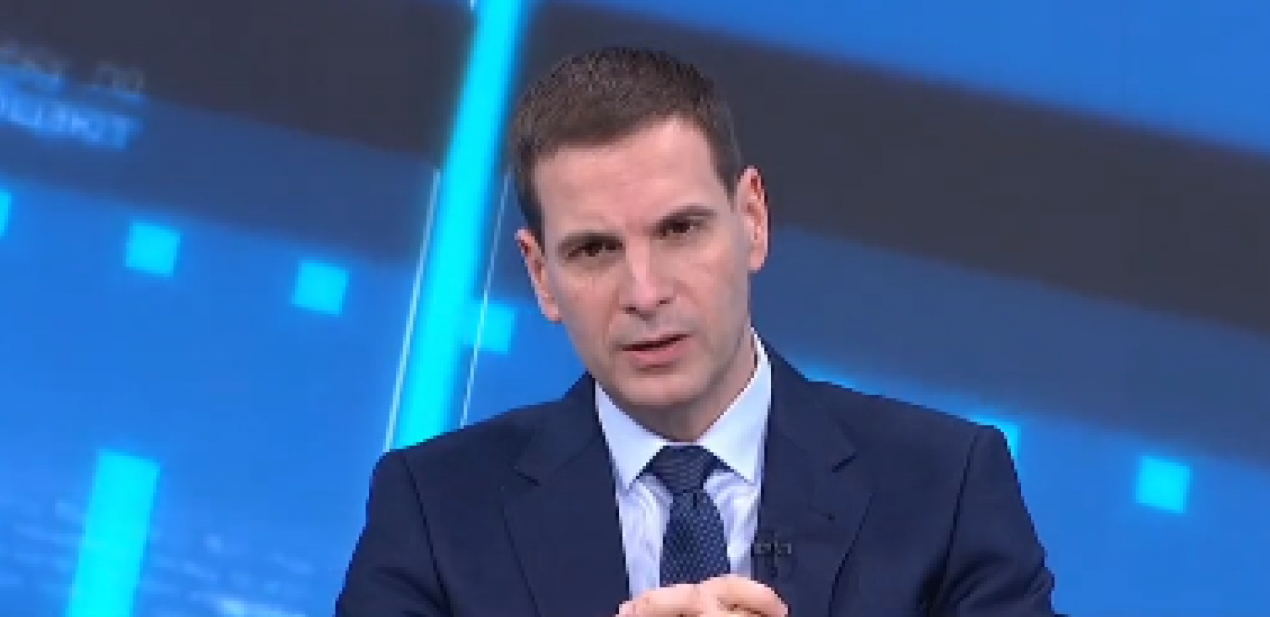 MILOŠ JOVANOVIĆ MENJA MIŠLJENJE KAKO VETAR DUNE Kako neko može nakon ovih laži da poveruje ovom lažnom patrioti? (VIDEO)