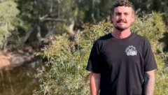 U FRIZERSKOM SALONU SAZNAO DA BOLUJE OD NEIZLEČIVE BOLESTI Frizer je primetio čudan detalj na njegovom  vratu, sada mu je ostalo samo četiri meseca života