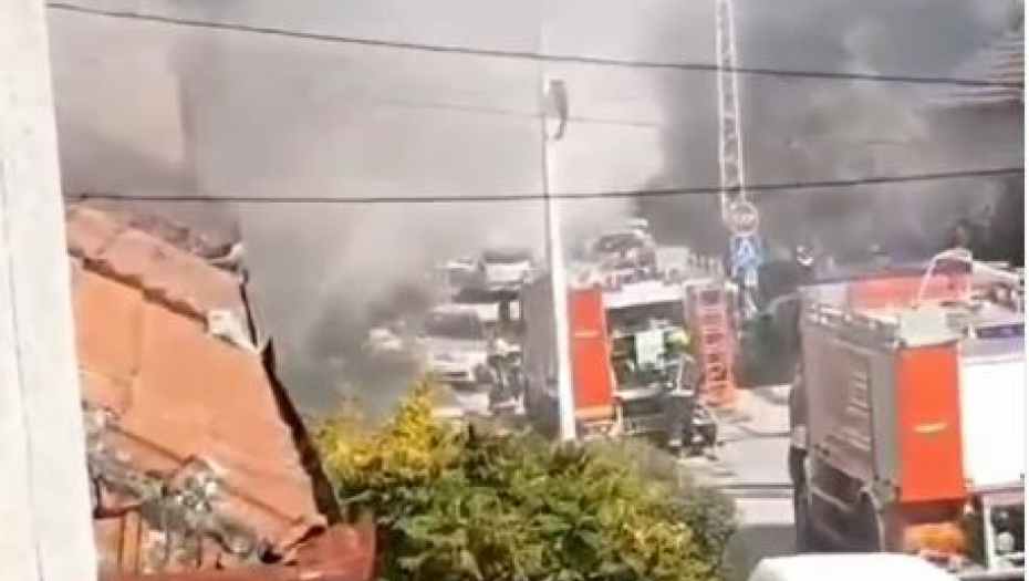 POŽAR U NOVOM SADU Gori kuća, vatrogasne ekipe se bore sa stihijom! (VIDEO)